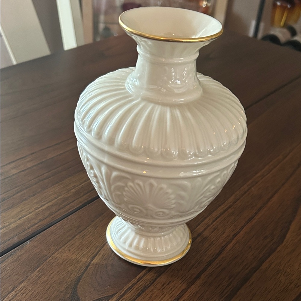 Lenox Ivory Vase with Gold Accents